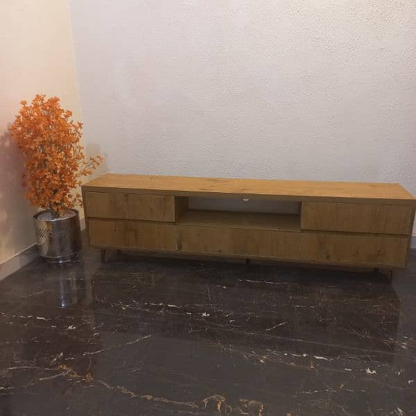 Tv console 0