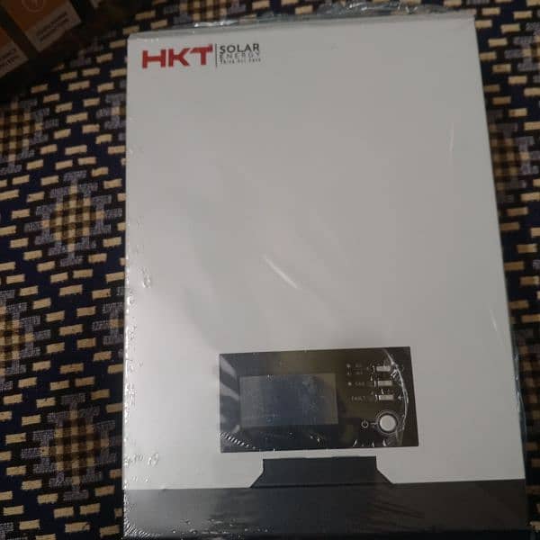 Hkt 1 kw hybrid inverter almost new only 1 week use 2