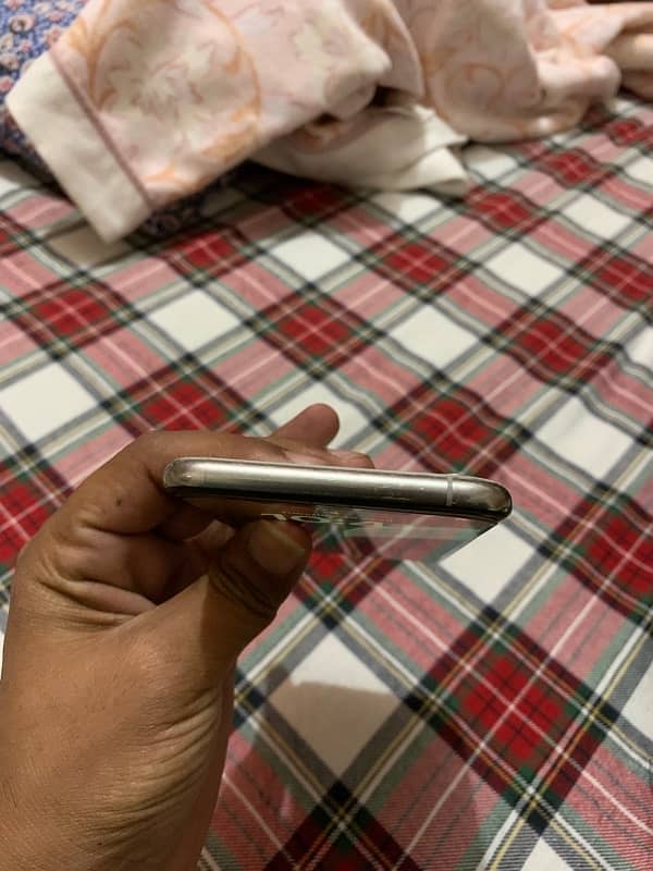 iPhone XS Max 256GB Dual sim PTA Approve waterpack airtight 4