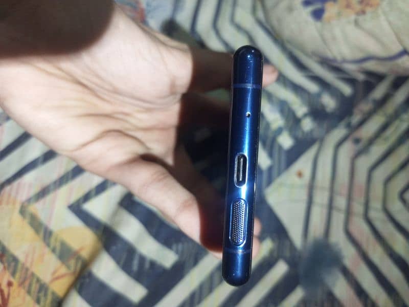 Sony Xperia 5 0