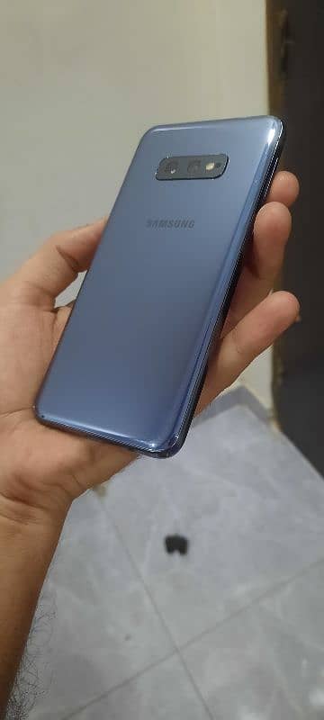 Samsung Galaxy S10e in good condition no dot / shade 6gb 128gb Non Pta 0