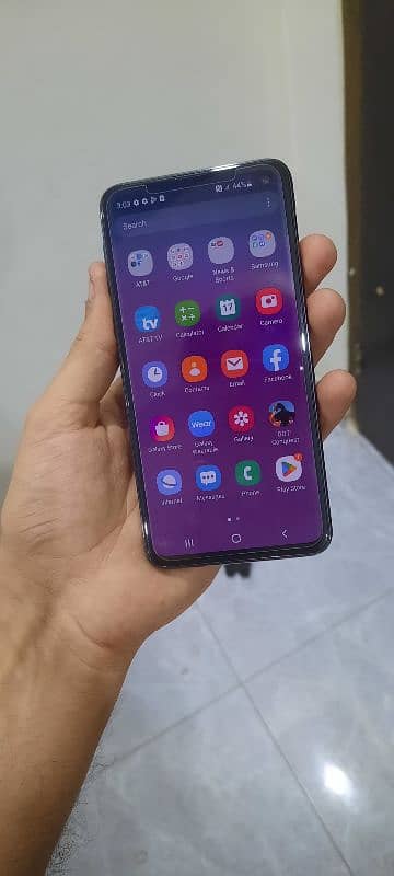 Samsung Galaxy S10e in good condition no dot / shade 6gb 128gb Non Pta 11