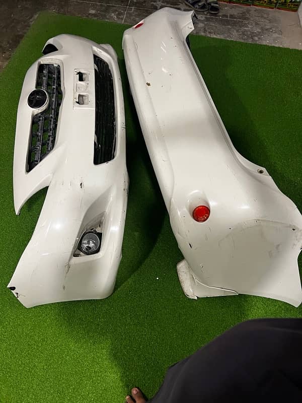 corolla altis 2009 model k orignal bumper with orignal paint. 1