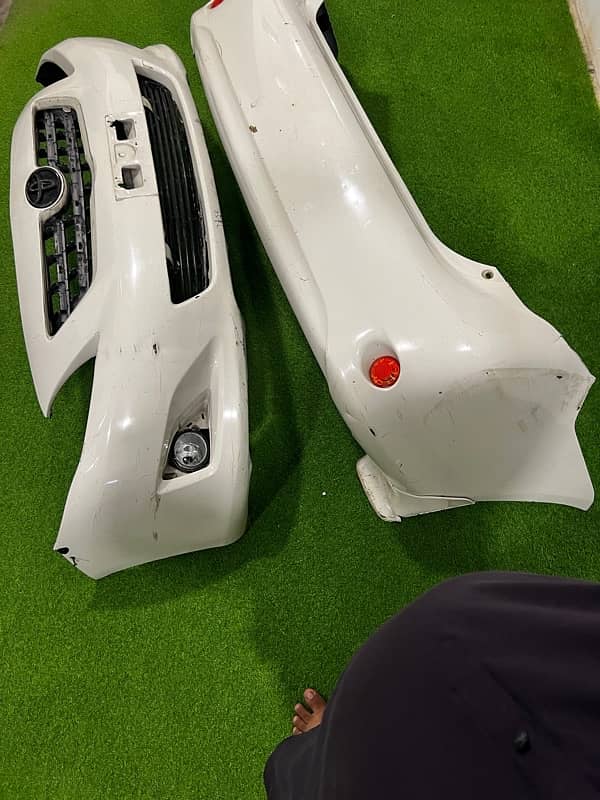 corolla altis 2009 model k orignal bumper with orignal paint. 3