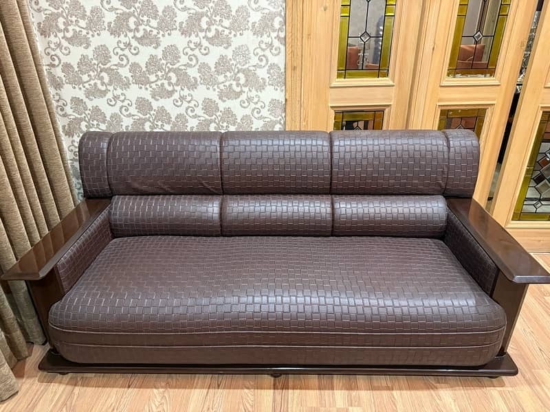 drawing room sofas and table 3