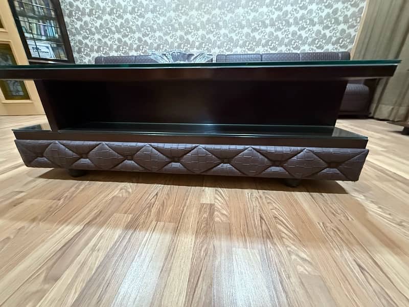 drawing room sofas and table 8