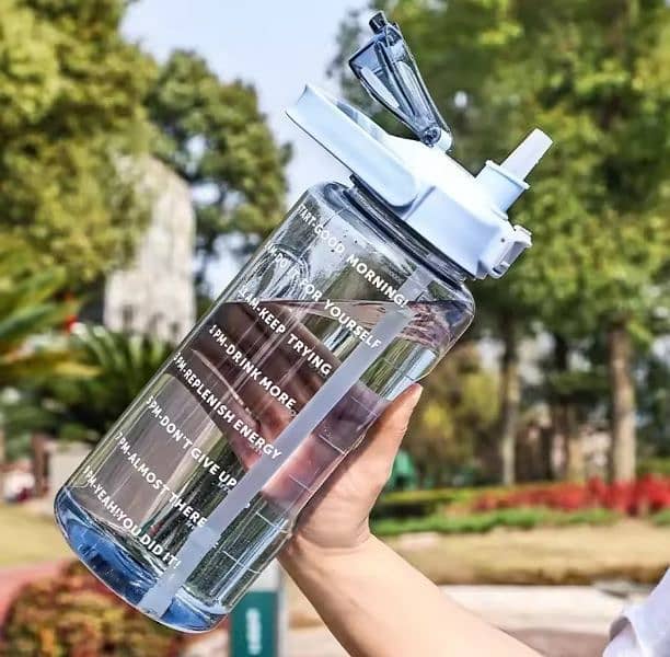 2L portable Waterbottle 1