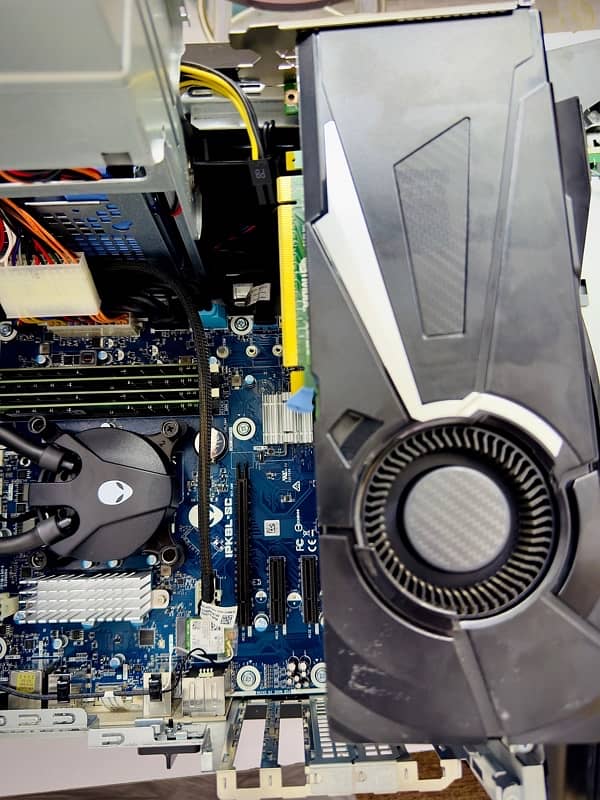 DELL AlienWare Aurora R6 5