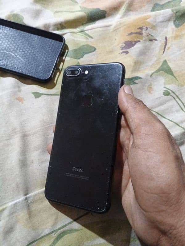 bht ashi chezz Hy 256 gb non pta sirf back camera wark ni kr rha 2