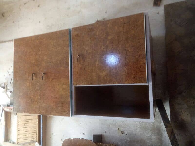 2ft/4ft 2nd hand kitchen cabinet available 1