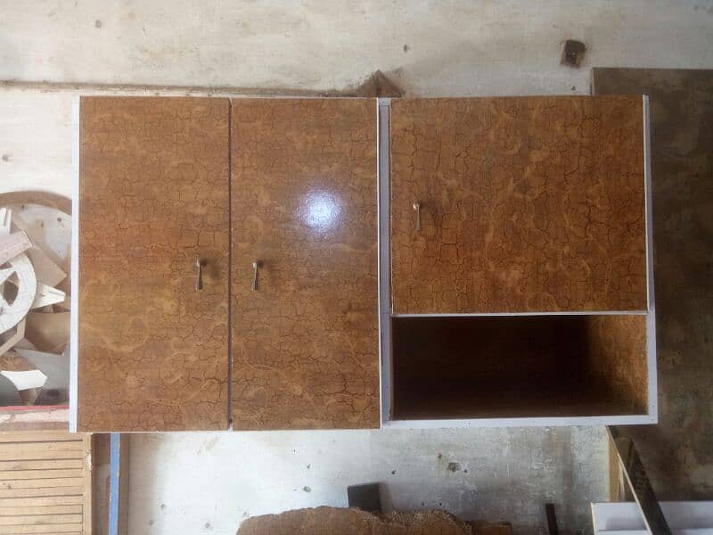 2ft/4ft 2nd hand kitchen cabinet available 2