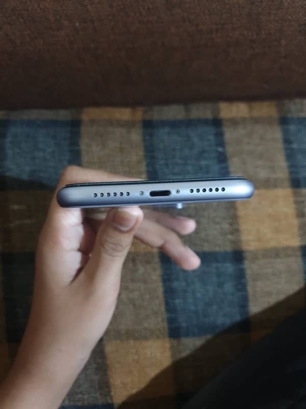 Iphone 11 64gb non pta 7