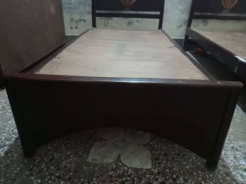 2 single bed in very good condition 0