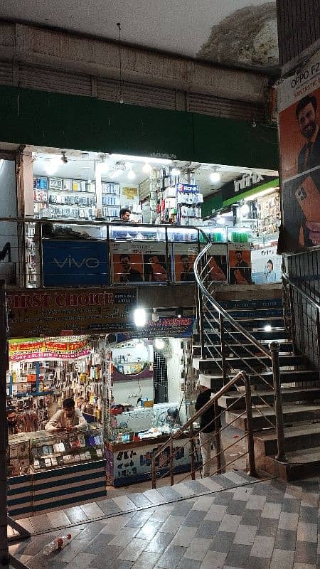 PRIME LOCATION NEXT TO FRONT CORNER SHOP FOR SALE 10