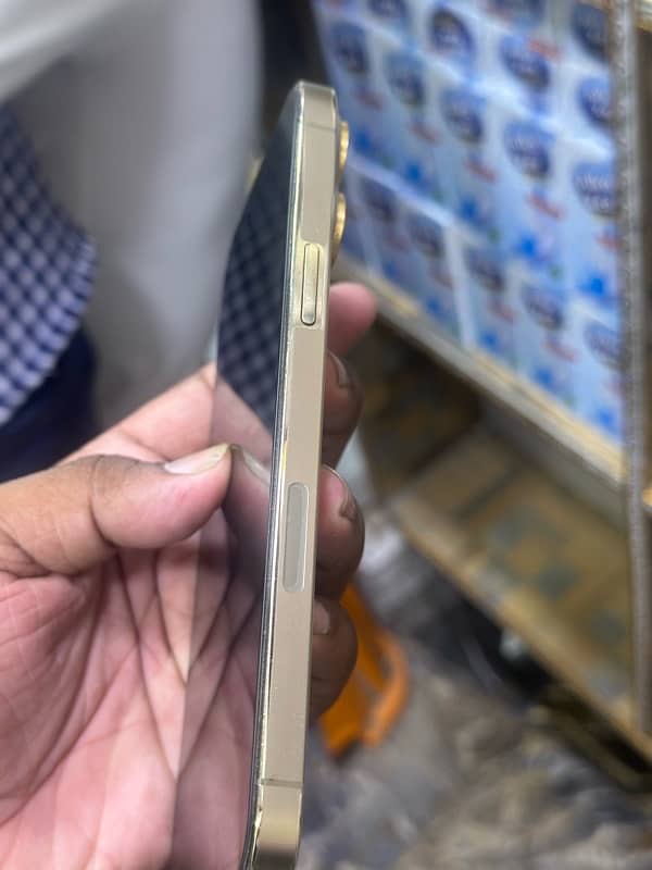 IPHONE 13 PRO MAX 25gb NON PTA JV {WITH BOX} 3