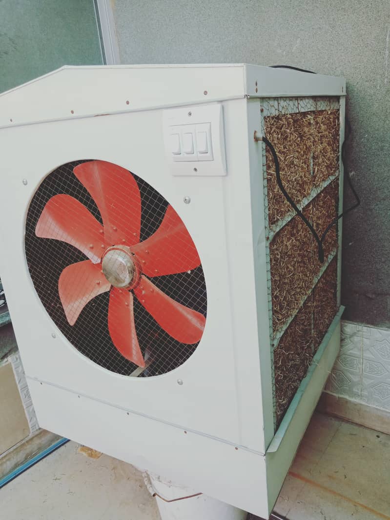Lahoree cooler (one month used only) 1