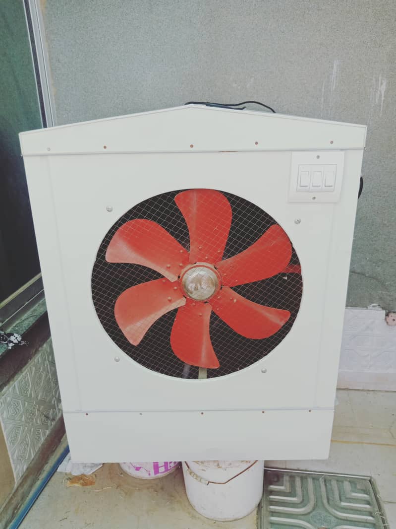 Lahoree cooler (one month used only) 2