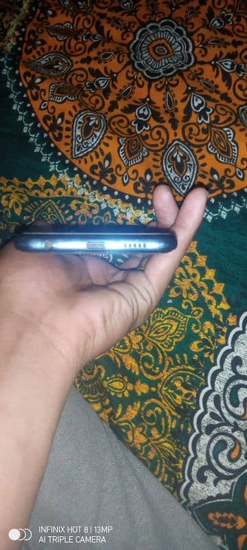 Redmi note 9 pro 6 128 only mobile or original charge ha 2