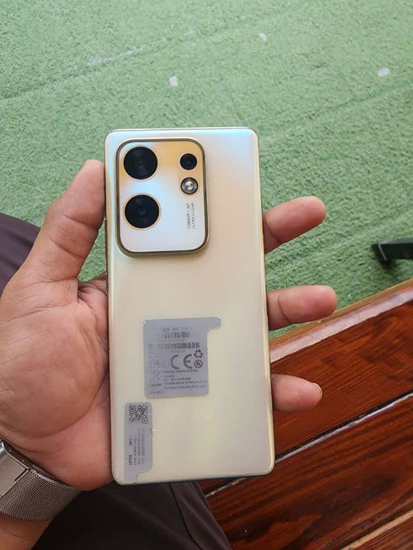 infinix zero 30 hai bilkul new hai complete saman hai 3