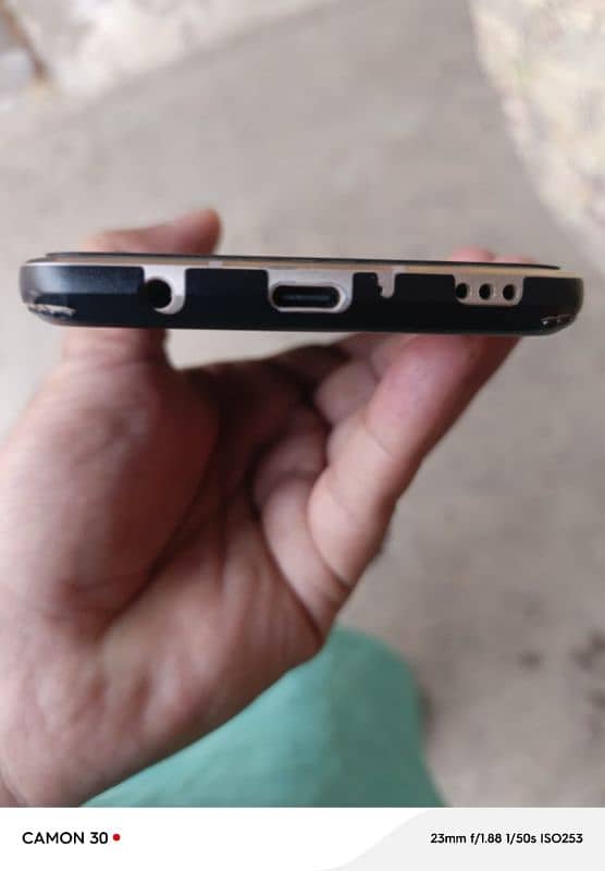 LG V60 thinq 5g (official PTA Approved) 4