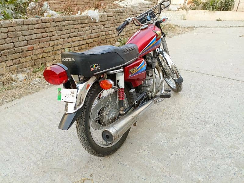 Honda CG 135 2007 Original Condition Lahore num open transfer old book 1