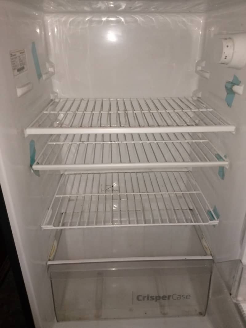 Downlance invertor fridge urgently sale 3