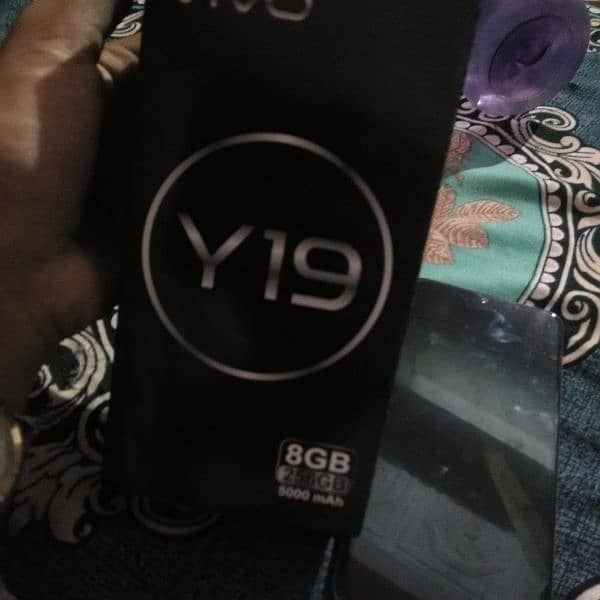 vivo y 19 8/256 5000 mh battery dual sim offical Pta proved with box . 1