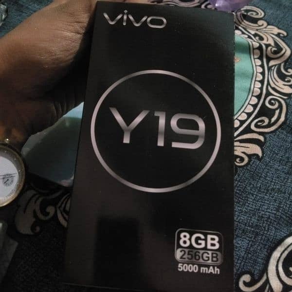 vivo y 19 8/256 5000 mh battery dual sim offical Pta proved with box . 2