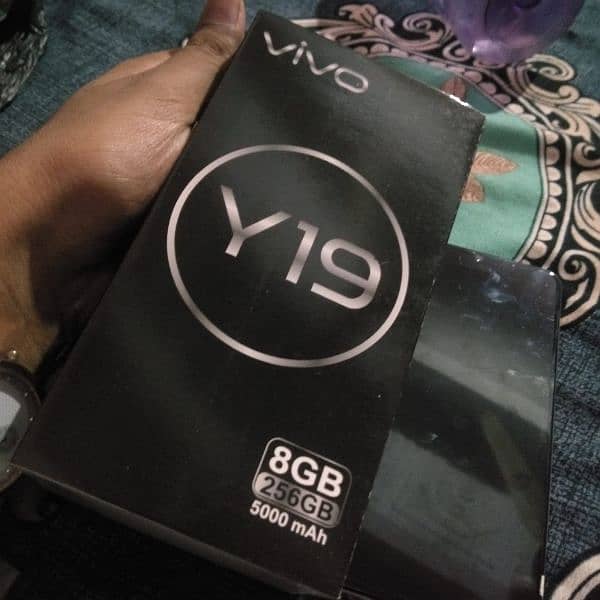 vivo y 19 8/256 5000 mh battery dual sim offical Pta proved with box . 11