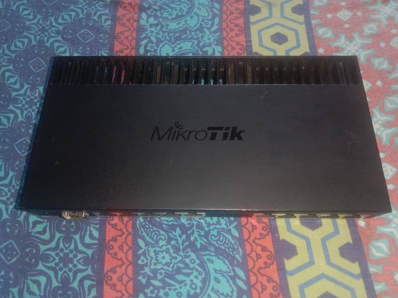mikro tik. 0