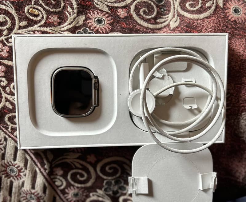 Apple Watch Ultra 2 49mm Titanium olive Alpine loop 3