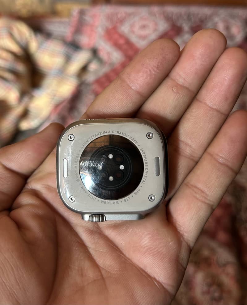 Apple Watch Ultra 2 49mm Titanium olive Alpine loop 4