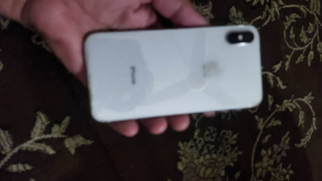 Iphone x 256gb face id ok truetone on all on no fault 4