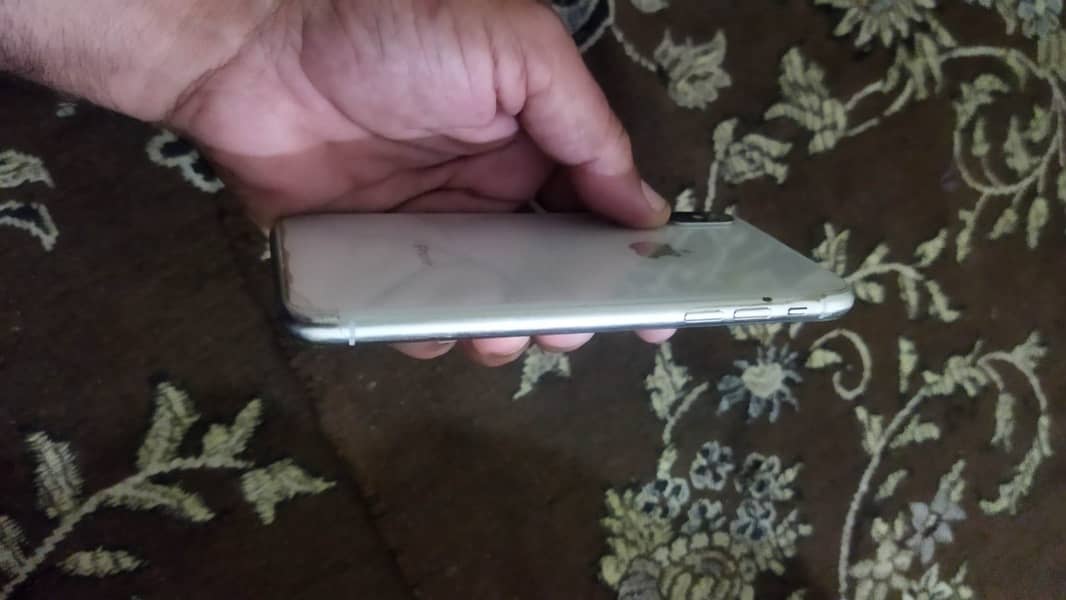 Iphone x 256gb face id ok truetone on all on no fault 7
