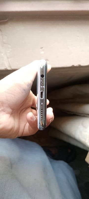 Vivo S1  4/128 With full box Plus Charger No open No repair 5