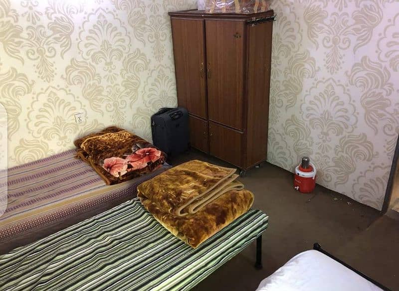 Raza boys Hostel single and sharing seat available 14