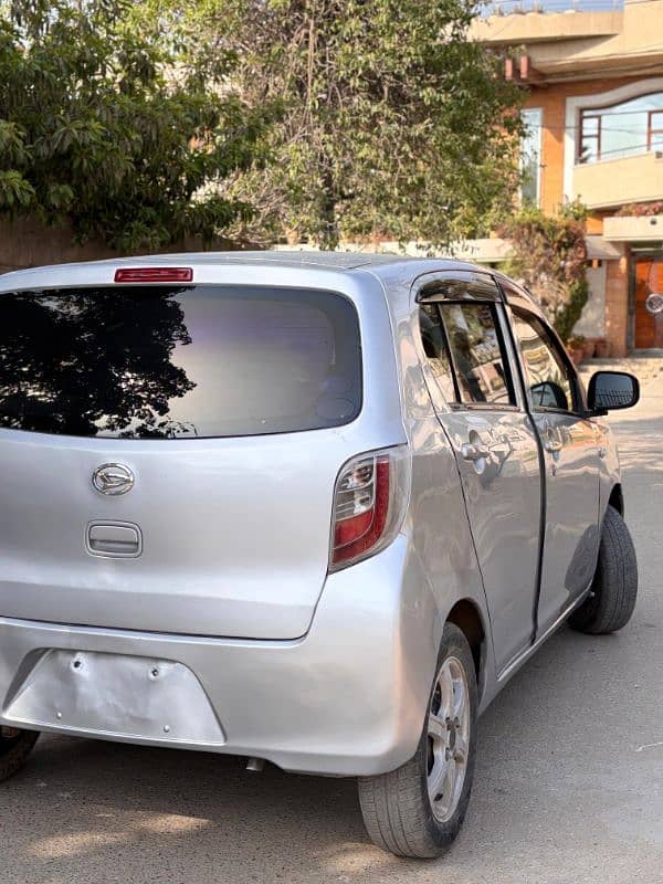 Daihatsu Mira 2012 5