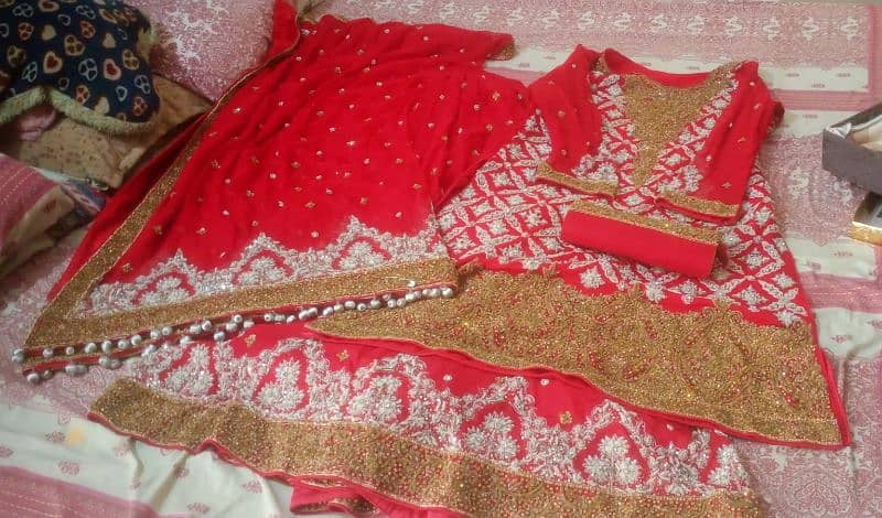 one time use bridal dress in new condition 1