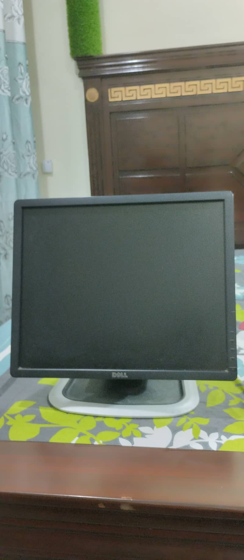 Lenovo PC and Dell LCD 21 inch and keyboard with all wires 5