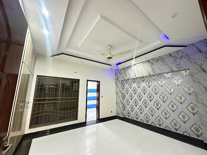 Double Storey 10 Marla House For sale In Central Park - Block A Lahore 5