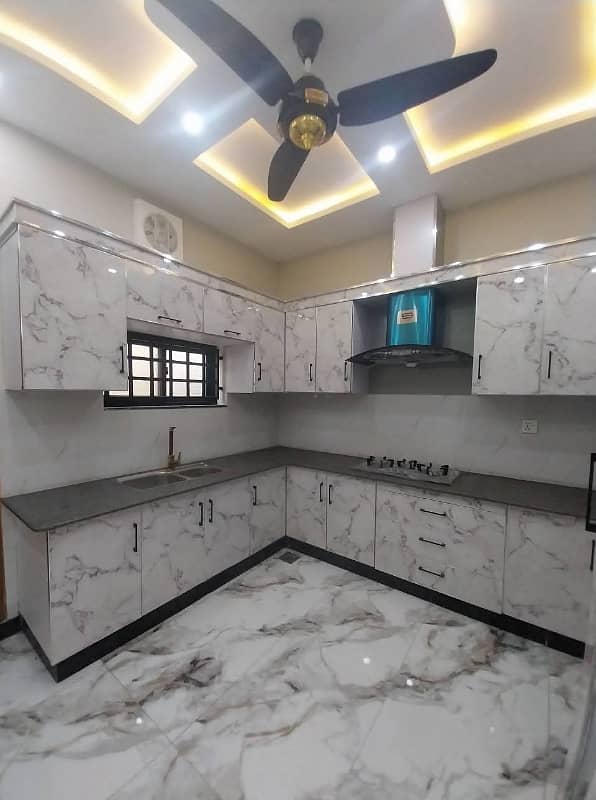 Double Storey 10 Marla House Available In Central Park - Block G For sale 16