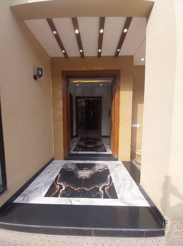 Double Storey 10 Marla House Available In Central Park - Block G For sale 17