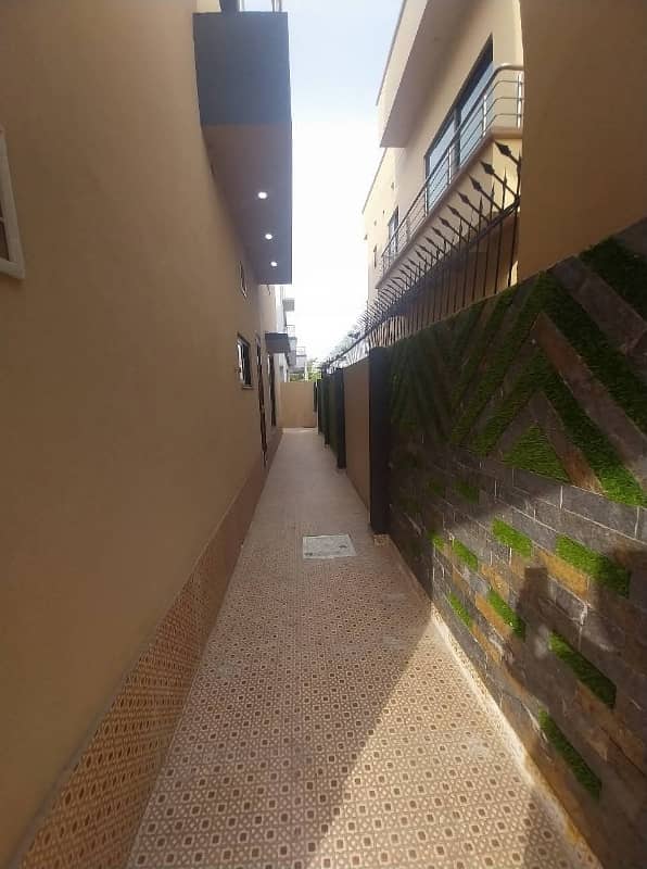Double Storey 10 Marla House Available In Central Park - Block G For sale 18