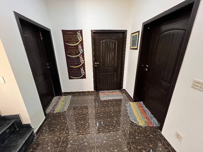 Prime Location 1 Kanal House In Central Park - Block A Is Best Option 2