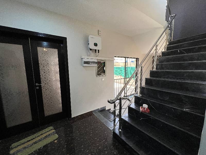 Prime Location 1 Kanal House In Central Park - Block A Is Best Option 4