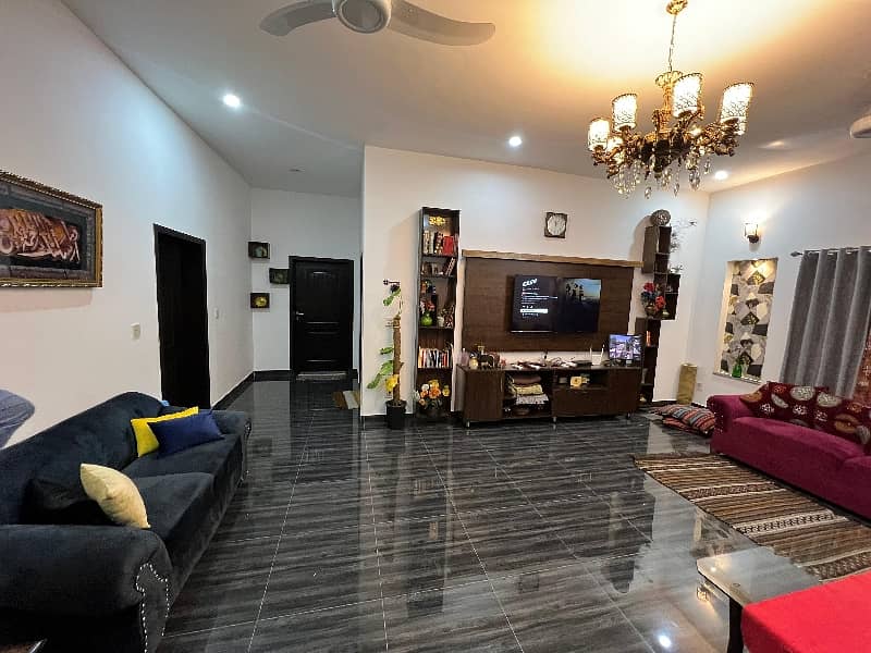 Prime Location 1 Kanal House In Central Park - Block A Is Best Option 20