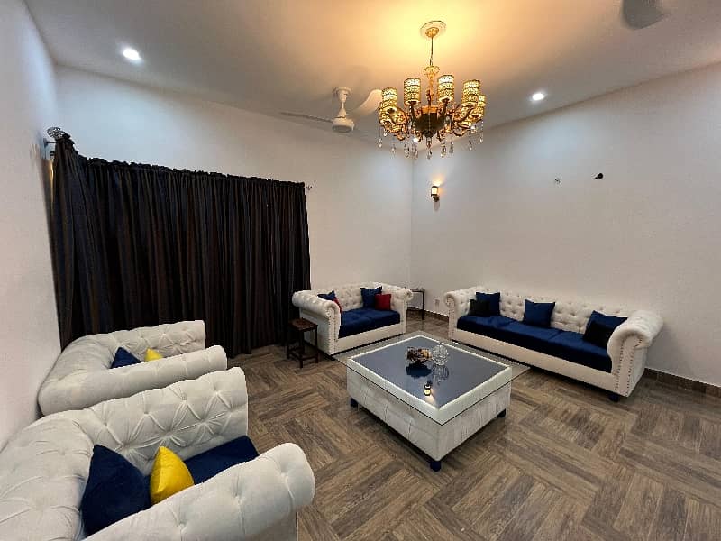 Prime Location 1 Kanal House In Central Park - Block A Is Best Option 21