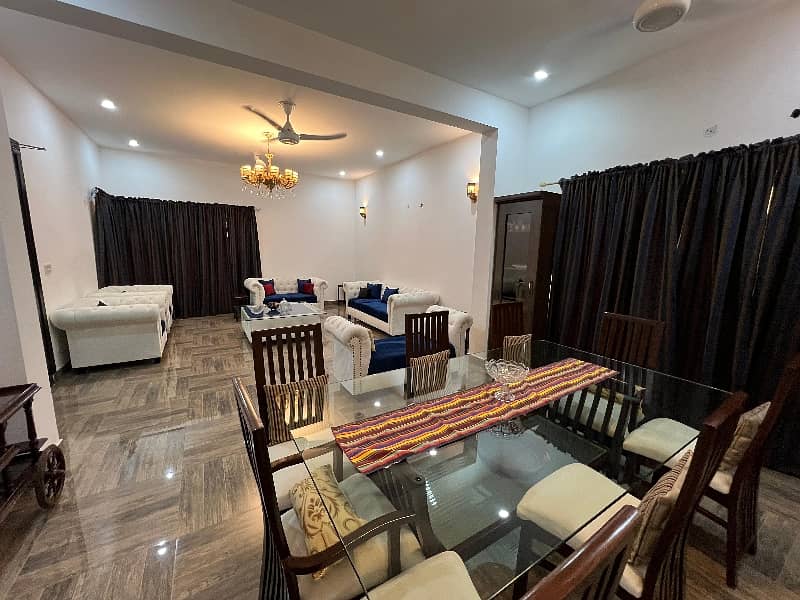 Prime Location 1 Kanal House In Central Park - Block A Is Best Option 23