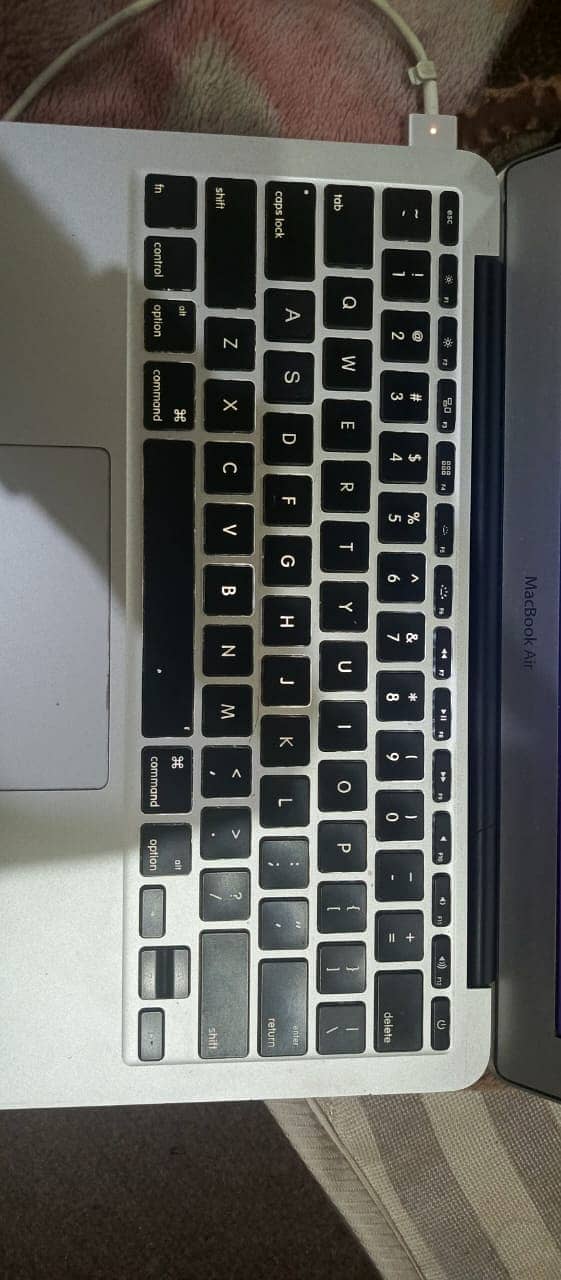 Apple Laptop 11 inch Core i5 processor 4/64 12