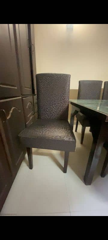 wooden  dining  table 2